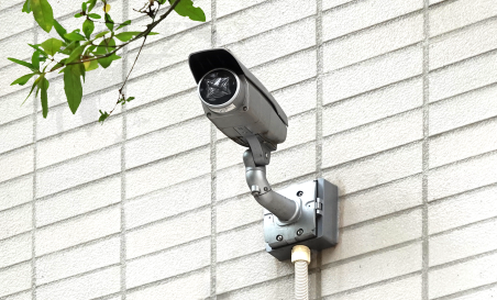 ニュースリリースメインイメージの一般的な防犯カメラ